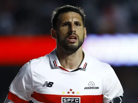 Calleri volta a treinar com bola no São Paulo