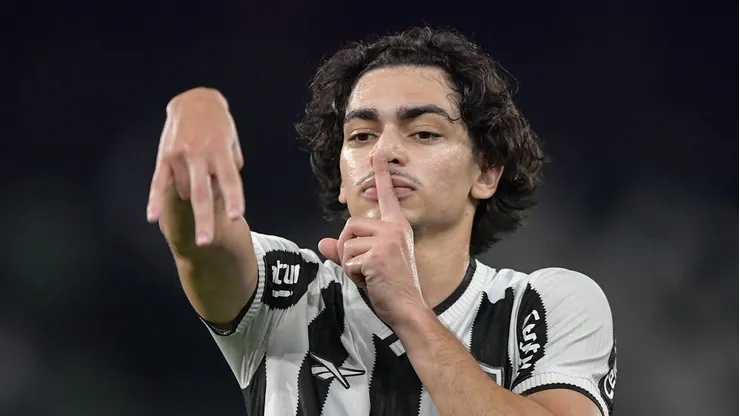 Matheus Nascimento pode deixar o Botafogo em definitivo.