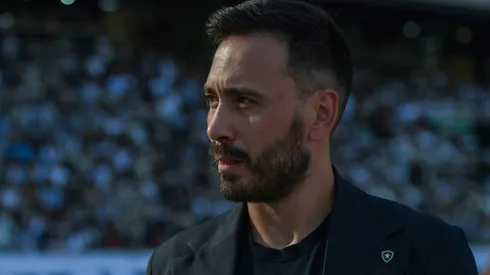 RJ – RIO DE JANEIRO – 26/10/2025 – BRASILEIRO A 2025, BOTAFOGO X SANTOS – Davide Ancelotti tecnico do Botafogo durante partida contra o Santos no estadio Engenhao pelo campeonato Brasileiro A 2025. Foto: Thiago Ribeiro/AGIF