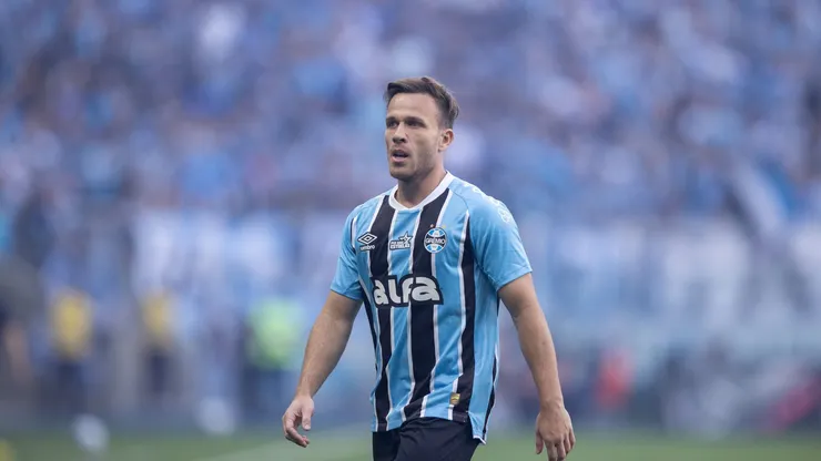 Arthur analisa sobre permanência no Grêmio, Foto: Liamara Polli/AGIF
