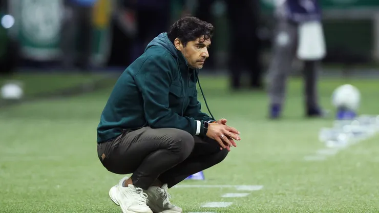 Abel Ferreira em Palmeiras x LDU pela Libertadores 2025. Foto: Alexandre Schneider/Getty Images