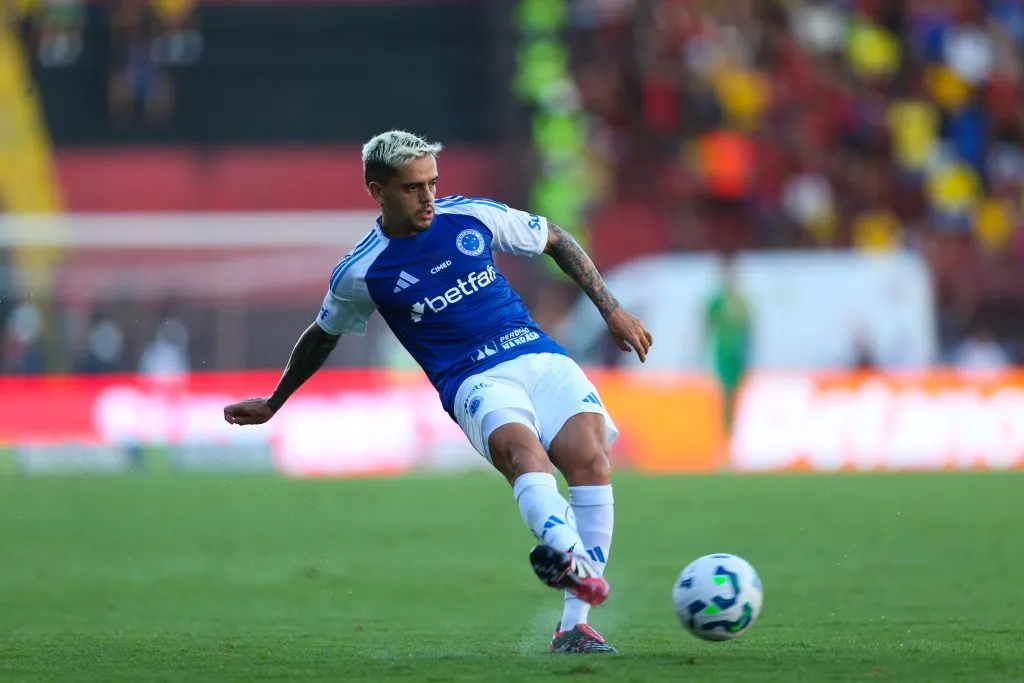 Fagner durante a partida contra o Sport no Campeonato Brasileiro de 2025. Foto: Marlon Costa/AGIF