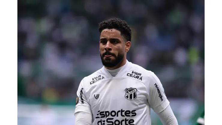 Matheus Bahia jogador do Ceara durante partida contra o Palmeiras no estadio Arena Allianz Parque pelo campeonato Brasileiro A 2025. Foto: Marcello Zambrana/AGIF