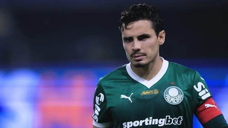 SP - SAO PAULO - 11/10/2025 - BRASILEIRO A 2025, PALMEIRAS X JUVENTUDE - Raphael Veiga jogador do Palmeiras durante partida contra o Juventude no estadio Arena Allianz Parque pelo campeonato Brasileiro A 2025. Foto: Ettore Chiereguini/AGIF