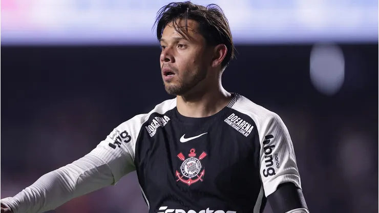 Romero durante confronto contra o São Paulo no Campeonato Brasileiro de 2025.