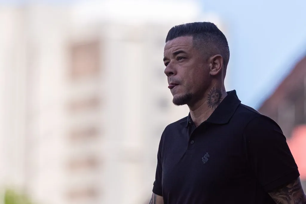 D’Alessandro ex-jogador do Internacional durante partida contra o Sport no estadio Ilha do Retiro pelo campeonato Brasileiro A 2025. Foto: Rafael Vieira/AGIF