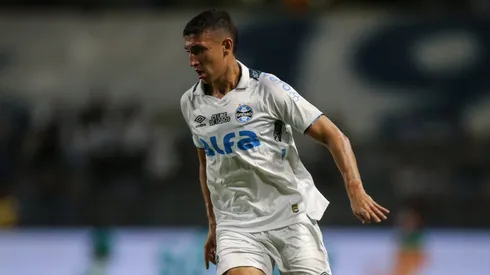 Cristian Oliveira vive polêmica no Grêmio.