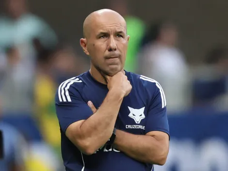 Torcedores do Cruzeiro criticam insistências de Leonardo Jardim após vitória