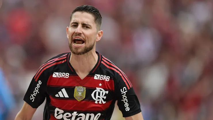 Jorginho jogador do Flamengo comemora seu gol durante partida contra o Palmeiras no estadio Maracana pelo campeonato Brasileiro A 2025. Foto: Thiago Ribeiro/AGIF