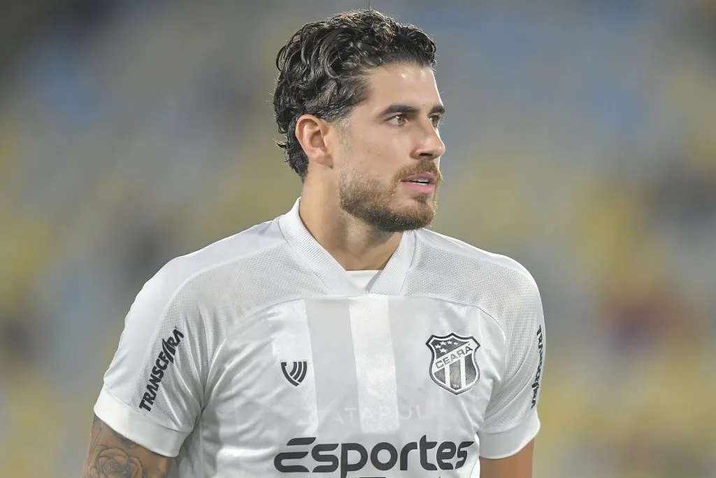 RJ – RIO DE JANEIRO – 29/10/2025 – BRASILEIRO A 2025, FLUMINENSE X CEARA – Pedro Raul jogador do Ceara durante partida contra o Fluminense no estadio Maracana pelo campeonato Brasileiro A 2025. Foto: Thiago Ribeiro/AGIF