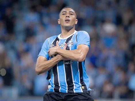 Carlos Vinícius tem atuação apagada em Corinthians x Grêmio