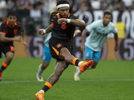 Dorival Júnior escolhe nova função de Depay no Corinthians