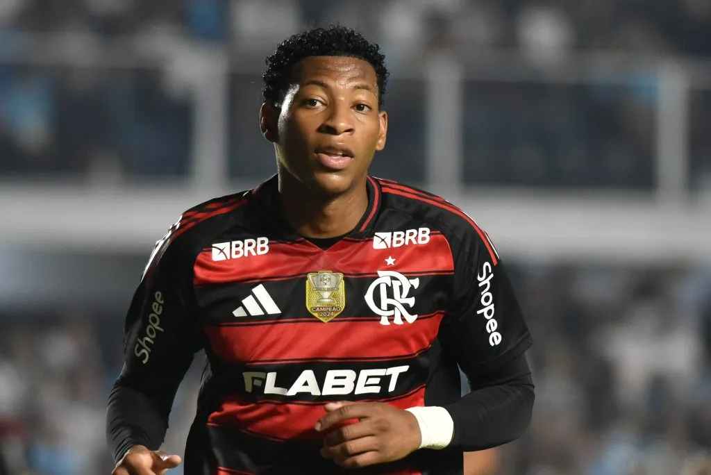 Plata foi expulso contra o São Paulo – Foto: Jota Erre/AGIF.