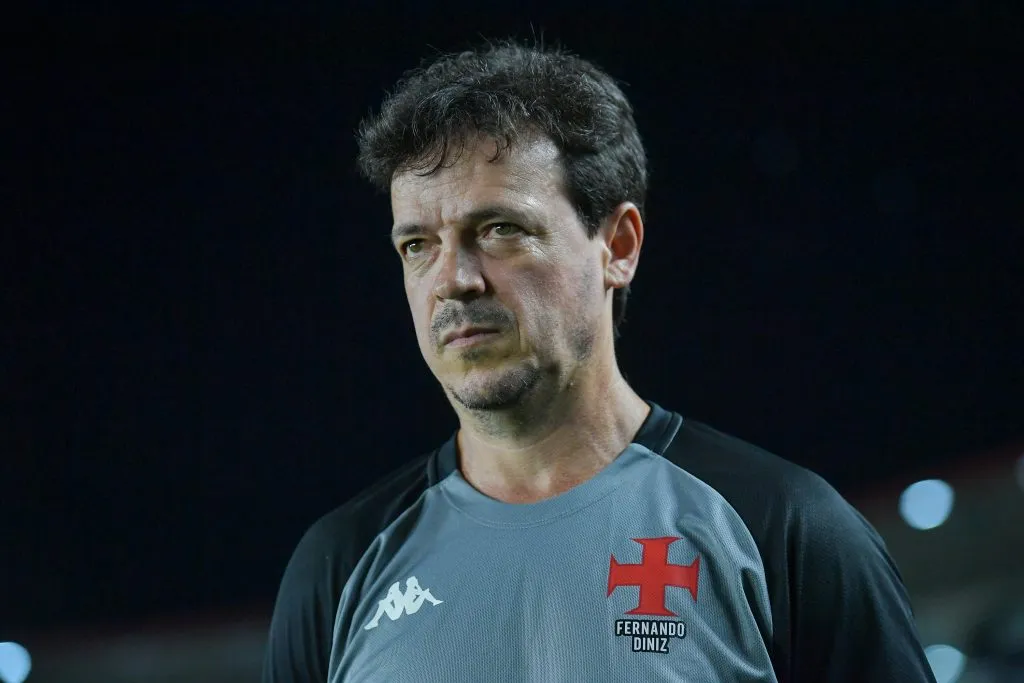 Fernando Diniz tecnico do Vasco durante partida contra o Sao Paulo no estadio Sao Januario pelo campeonato Brasileiro A 2025. Foto: Thiago Ribeiro/AGIF