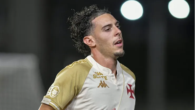 Nuno Moreira jogador do Vasco durante partida contra o Bahia no estadio Sao Januario pelo campeonato Brasileiro A 2025. Foto: Thiago Ribeiro/AGIF