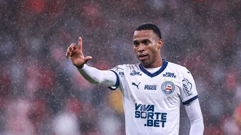 Jean Lucas jogador do Bahia comemora seu gol durante partida contra o Internacional no estádio Beira-Rio pelo campeonato Copa Libertadores 2025. Foto: Maxi Franzoi/AGIF