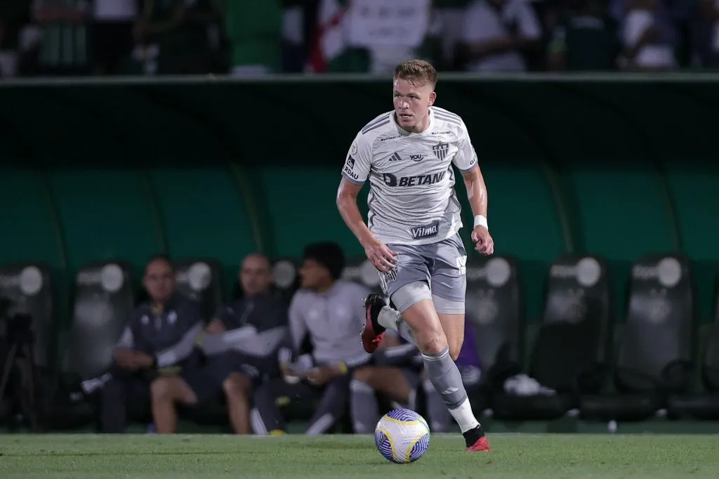 SP – CAMPINAS – 28/09/2024 – BRASILEIRO A 2024, PALMEIRAS X ATLETICO-MG – Bruno Fuchs jogador do Atletico-MG durante partida contra o Palmeiras no estadio Brinco de Ouro pelo campeonato Brasileiro A 2024. Foto: Ettore Chiereguini/AGIF