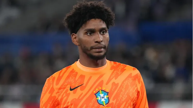 Hugo Souza durante amistoso contra o Japão na última Data FIFA. Photo by Koji Watanabe/Getty Images