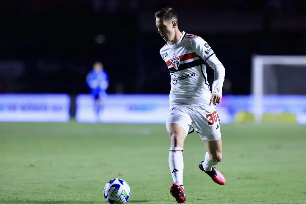 Patryck jogador do São Paulo durante partida contra o América-MG pelo Brasileirão 2023 – Foto: Marcello Zambrana/AGIF