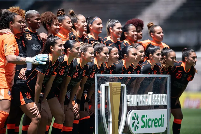 Jogadoras titulares do Corinthians na última partida no Paulistão Feminino – Foto: Ronaldo Barreto/Ag.Paulistão