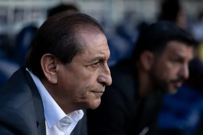 Ramon Diaz técnico do Internacional durante partida contra o Fluminense – Foto: Jorge Rodrigues/AGIF