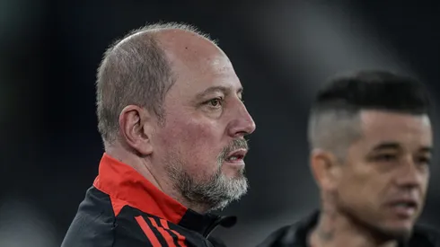 RJ - RIO DE JANEIRO - 11/05/2025 - BRASILEIRO A 2025, BOTAFOGO X INTERNACIONAL - Alessandro Barcellos presidente do Internacional durante partida contra o Botafogo no estadio Engenhao pelo campeonato Brasileiro A 2025. Foto: Thiago Ribeiro/AGIF