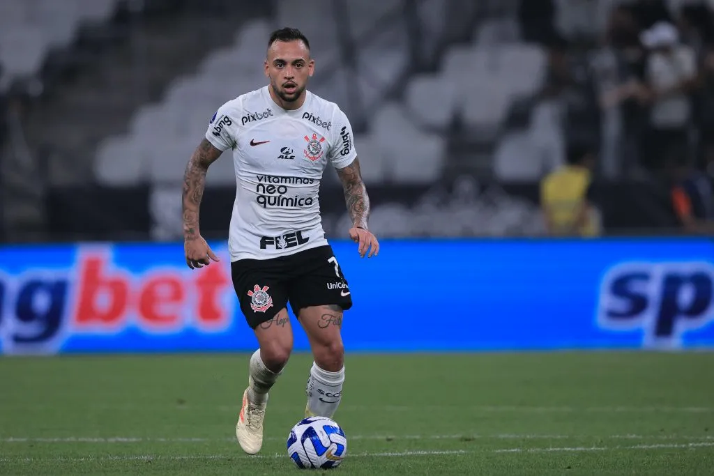 SP – SAO PAULO – 26/09/2023 – COPA SUL-AMERICANA 2023, CORINTHIANS X FORTALEZA – Maycon jogador do Corinthians durante partida contra o Fortaleza no estadio Arena Corinthians pelo campeonato Copa Sul-Americana 2023. Foto: Ettore Chiereguini/AGIF