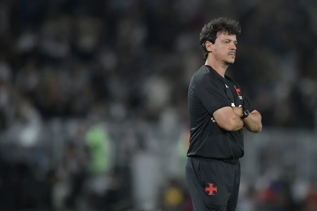 Fernando Diniz técnico do Vasco durante partida contra o Fluminense – Foto: Thiago Ribeiro/AGIF