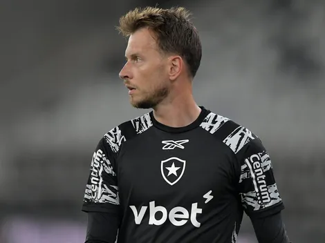 Goleiro Neto avança em recuperação no Botafogo e retorno ganha previsão