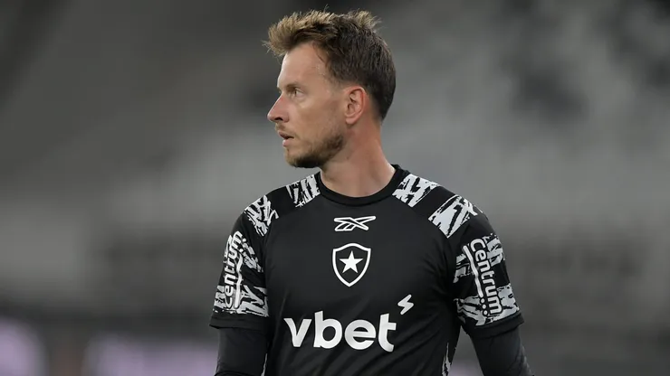 Neto goleiro do Botafogo durante aquecimento antes da partida contra o LDU no estadio Engenhao pelo campeonato Copa Libertadores 2025. Foto: Thiago Ribeiro/AGIF