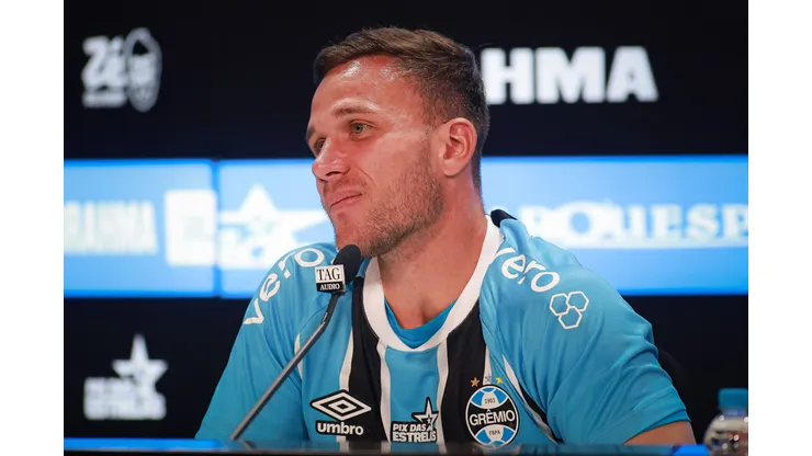 RS - PORTO ALEGRE - 29/08/2025 - GREMIO, COLETIVA DE APRESENTACAO DE ARTHUR - Arthur jogador do Gremio durante em coletiva de imprensa realizada no Arena do Gremio. Foto: Maxi Franzoi/AGIF
