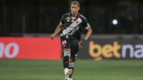 Barros vai estar em campo em Botafogo x Vasco
