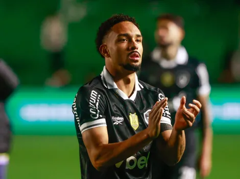 Vitinho descarta retorno para Europa e quer ficar no Botafogo