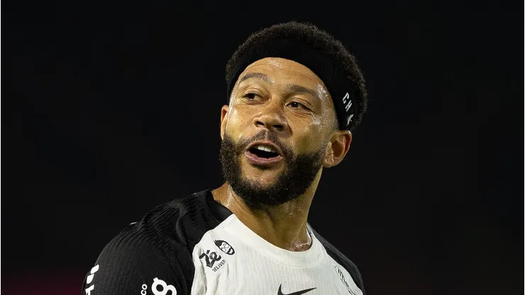 Depay virou assunto após RB Bragantino x Corinthians.