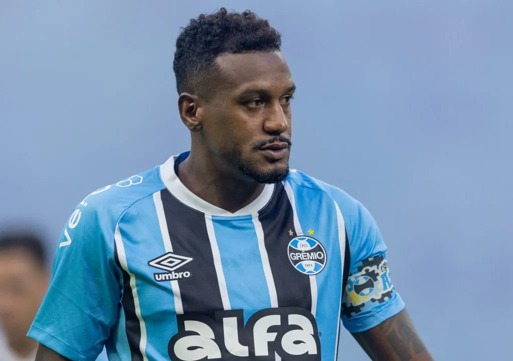 Edenilson jogador do Gremio durante partida contra o Flamengo no estadio Arena do Gremio pelo campeonato Brasileiro A 2025. Foto: Liamara Polli/AGIF