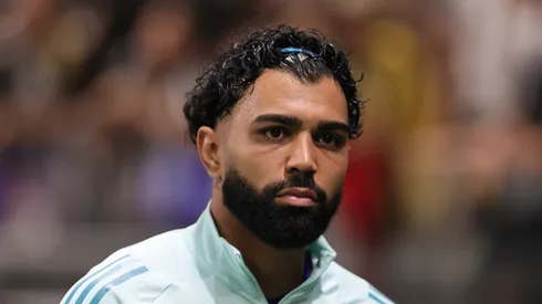 Gabriel Barbosa Gabigol jogador do Cruzeiro durante aquecimento antes da partida contra o Atletico-MG no estadio Arena MRV pelo campeonato Brasileiro A 2025. Foto: Gilson Lobo/AGIF
