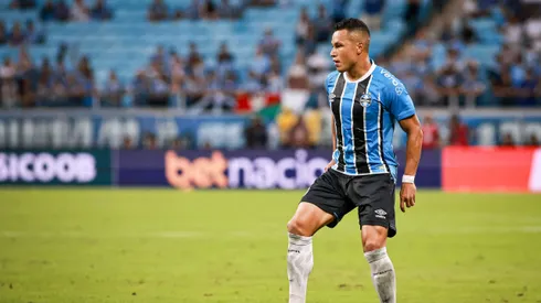 Marlon jogador do Gremio durante partida contra o Santos no estadio Arena do Gremio pelo campeonato Brasileiro A 2025.