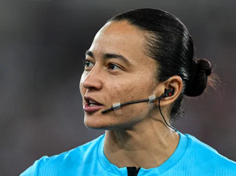 Edina revela que assistente dedurou Charles em expulsão