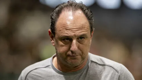 MG - BELO HORIZONTE - 05/11/2025 - BRASILEIRO A 2025, ATLETICO-MG X BAHIA - Rogerio Ceni tecnico do Bahia durante partida contra o Atletico-MG no estadio Arena MRV pelo campeonato Brasileiro A 2025. Foto: Fernando Moreno/AGIF