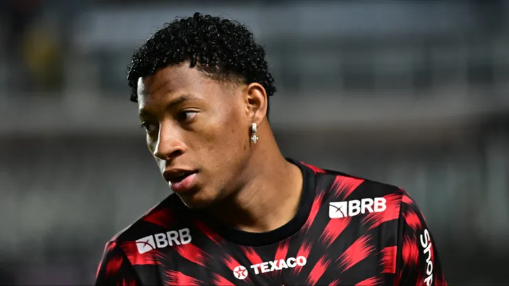 Gonzalo Plata vive momento conturbado no Flamengo.