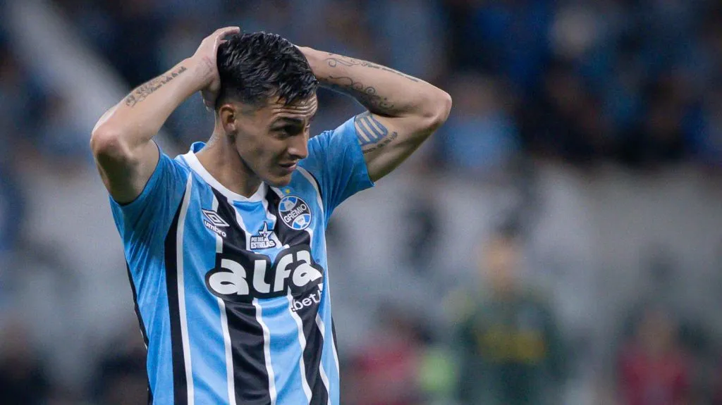 Pavon em campo pelo Grêmio. Foto: Maxi Franzoi/AGIF