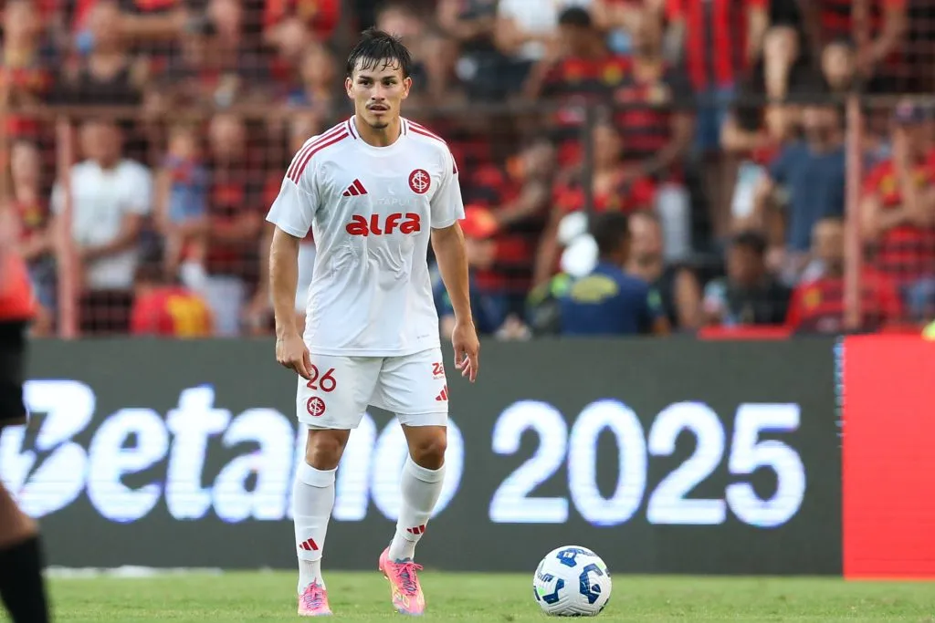 PE – RECIFE – 25/05/2025 – BRASILEIRO A 2025, SPORT X INTERNACIONAL – Bernabei jogador do Internacional durante a partida entre Sport e Internacional no Estadio da Ilha do Retiro em Recife (PE), pelo campeonato brasileiro Serie A. Foto: Marlon Costa/AGIF