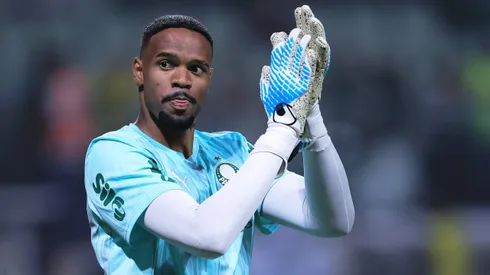 Carlos Miguel goleiro do Palmeiras durante aquecimento antes da partida contra o Sport no estadio Arena Allianz Parque pelo campeonato Brasileiro A 2025.
