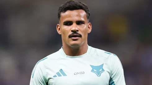 Kaiki durante aquecimento para partida contra o Internacional no Campeonato Brasileiro de 2025.