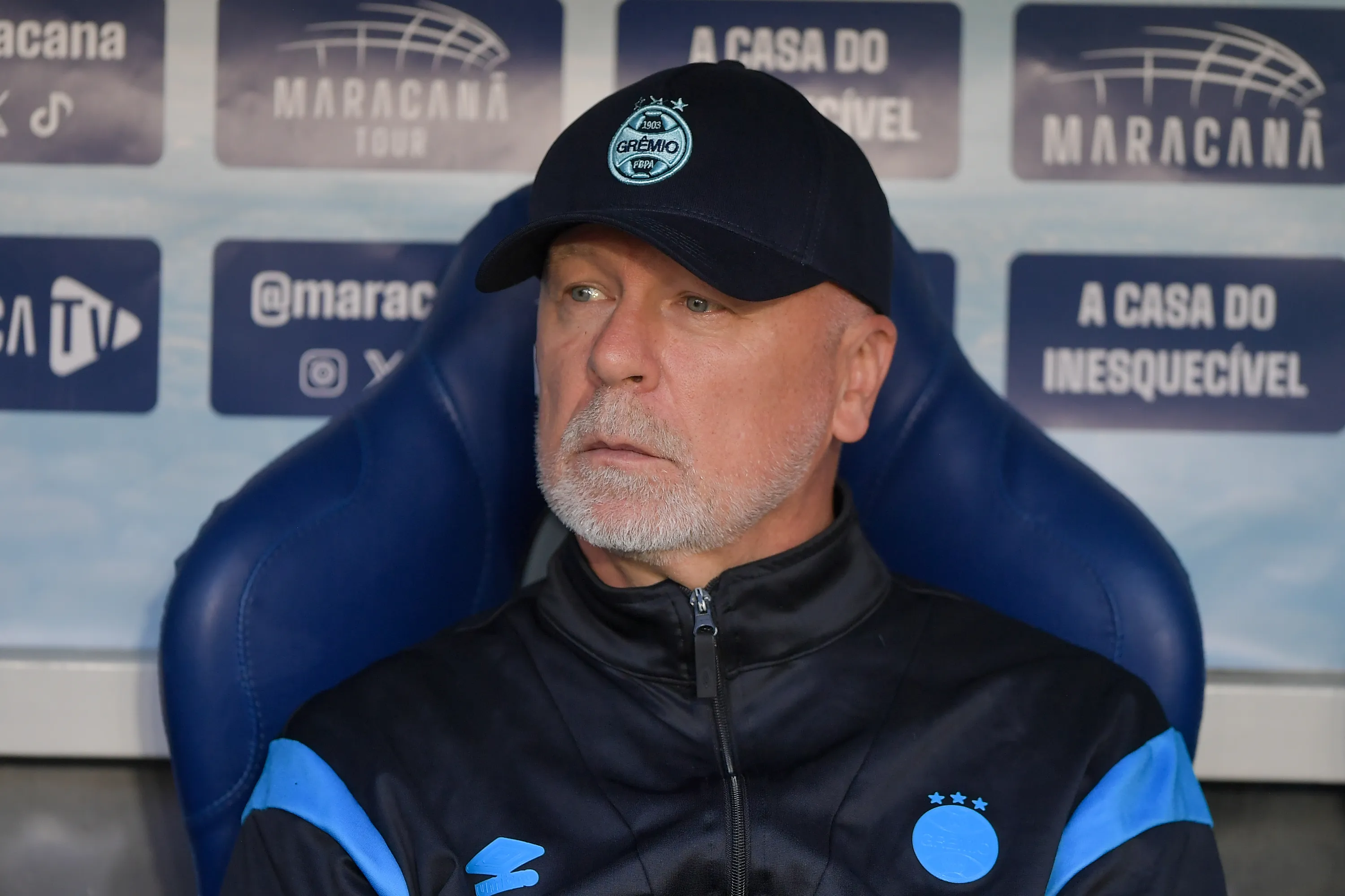 Mano Menezes técnico do Grêmio durante partida contra o Flamengo  Foto: Thiago Ribeiro/AGIF