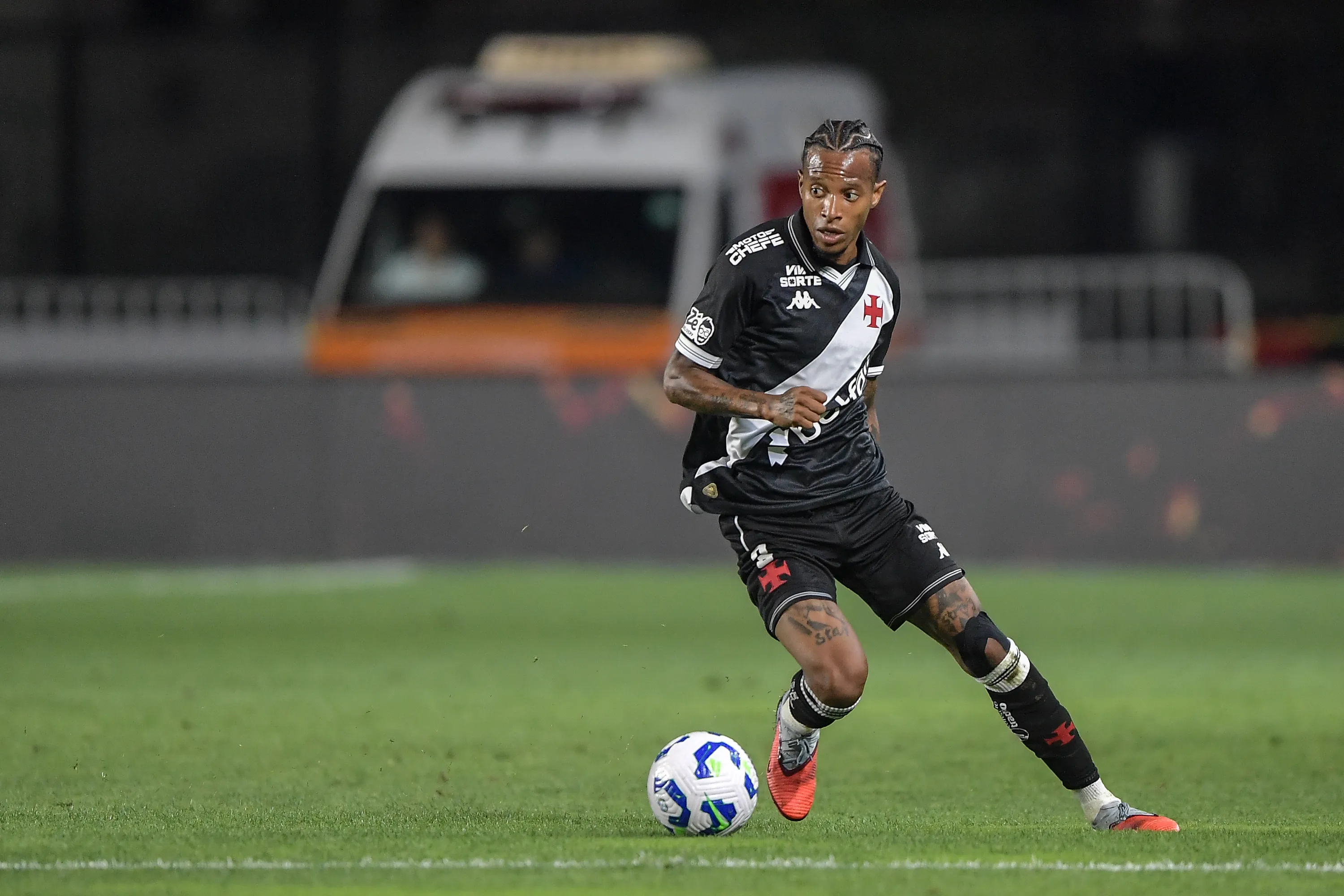 Tche Tche jogador do Vasco durante partida contra o São Paulo -Foto: Thiago Ribeiro/AGIF