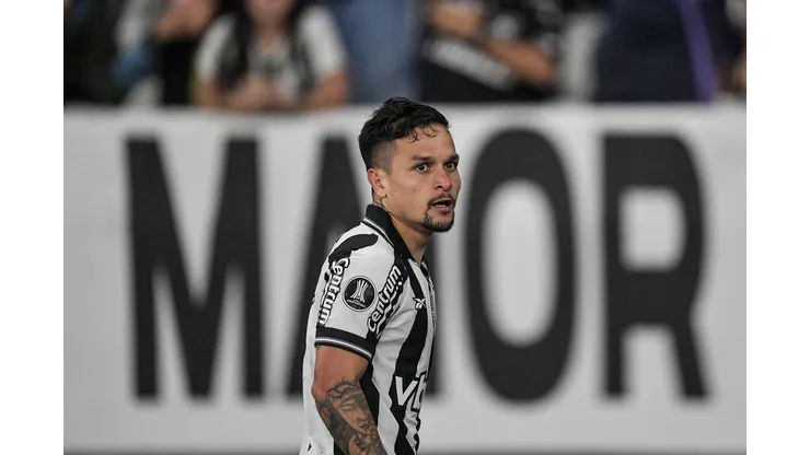Artur, jogador do Botafogo