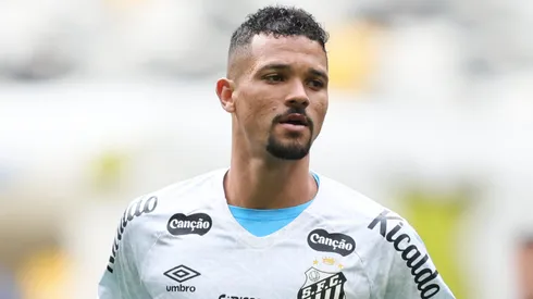 Zé Ivaldo se aproxima de ser comprado pelo Santos