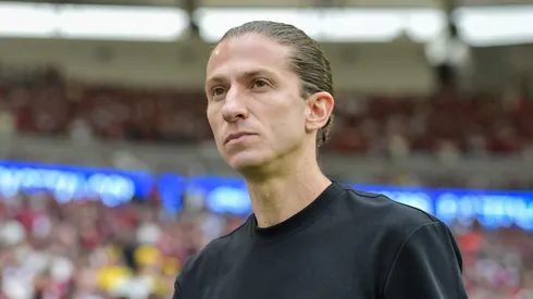 RJ – RIO DE JANEIRO – 31/08/2025 – BRASILEIRO A 2025, FLAMENGO X GREMIO – Filipe Luis tecnico do Flamengo durante partida contra o Gremio no estadio Maracana pelo campeonato Brasileiro A 2025. Foto: Thiago Ribeiro/AGIF