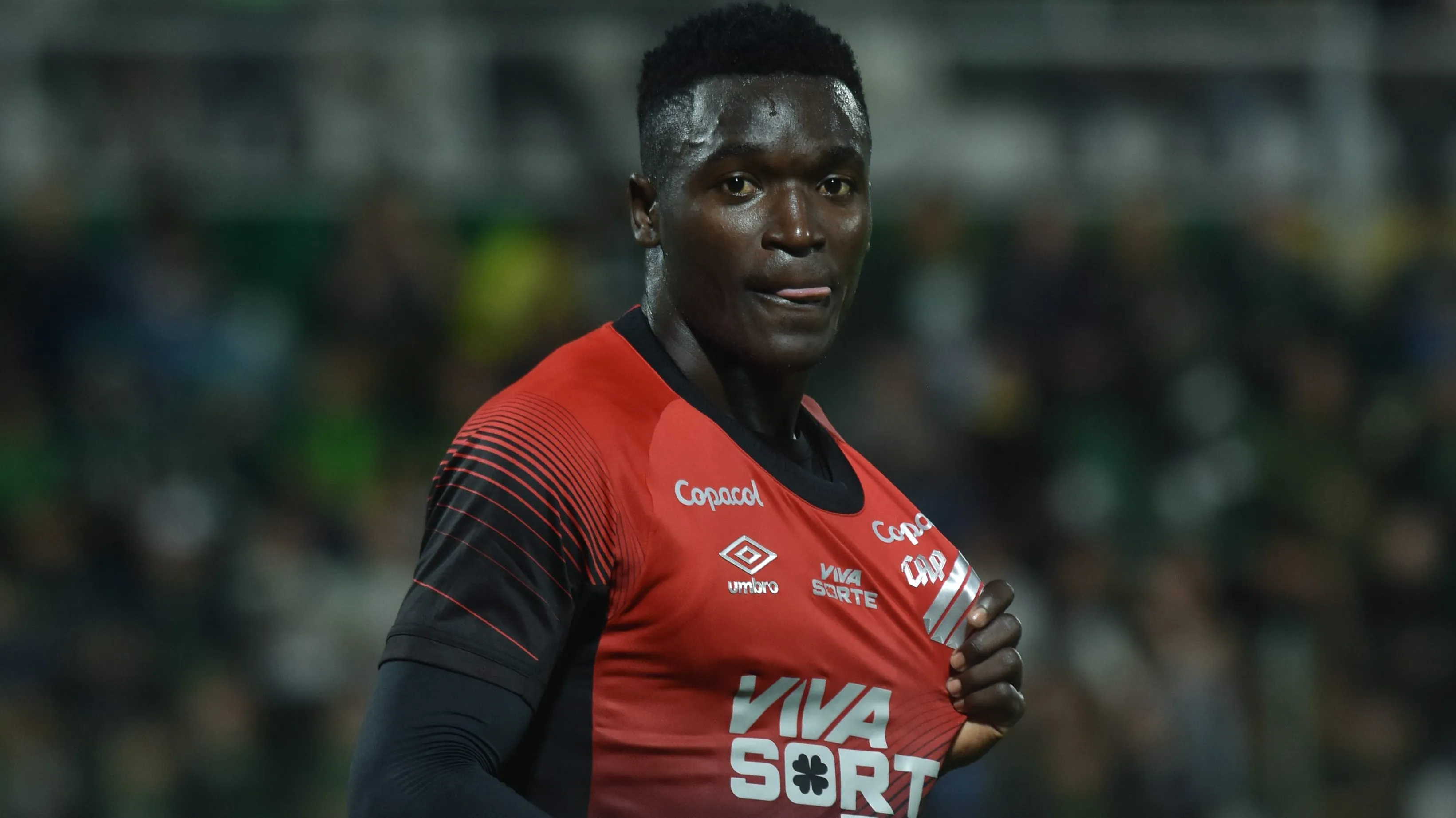 Viveros, atacante do Athletico-PR. Foto: Renato Padilha/AGIF